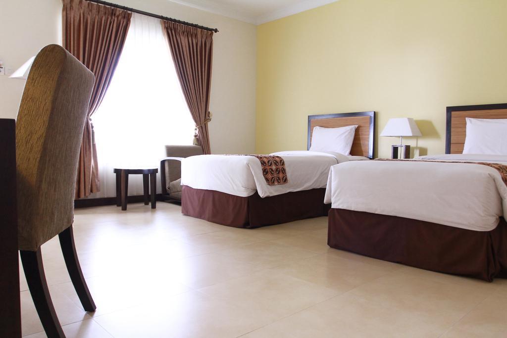 Gowongan Inn Yogyakarta Room photo