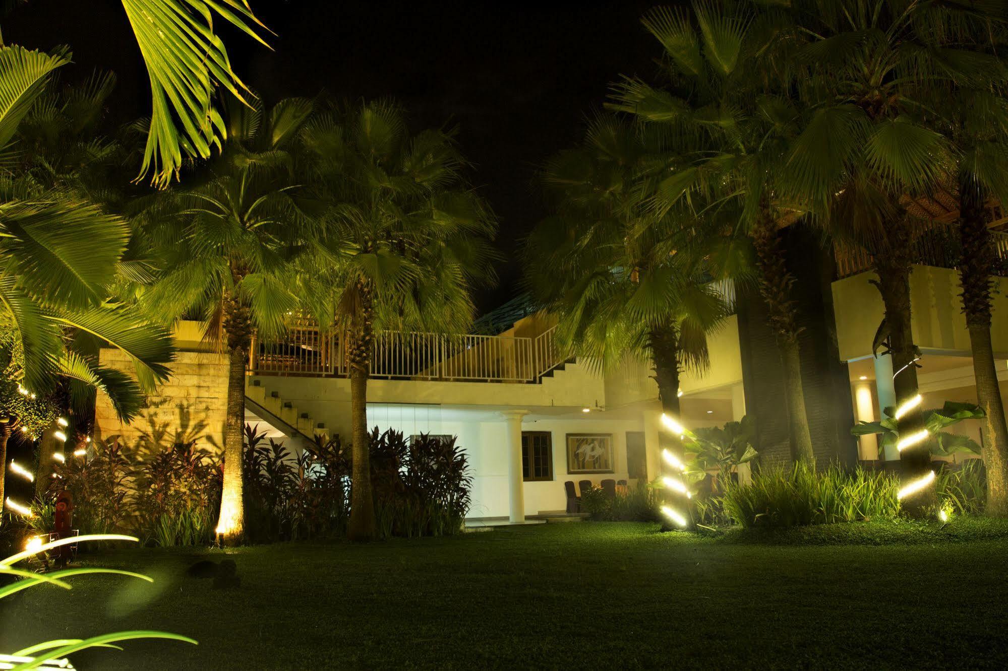 Gowongan Inn Yogyakarta Exterior photo